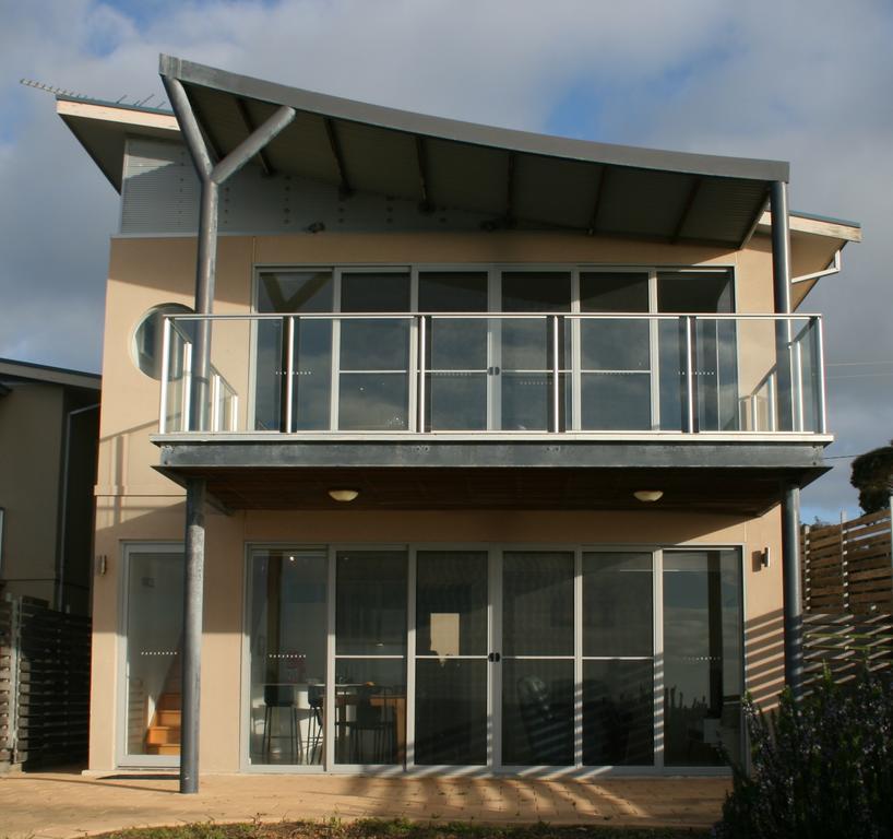 Penneshaw Oceanview Apartments Exterior photo